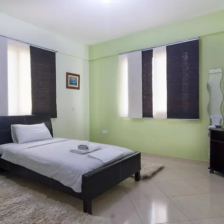 度假居 Dili Home *